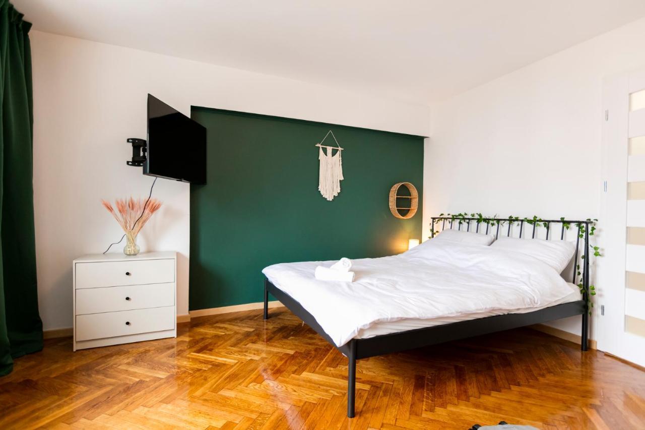 Chmielna - 250M Od Zlotych Tarasow, 350M Od Dworca Centralnego - Wifi - Smart Tv 55 Cali - Better Rental Varsovia Exterior foto