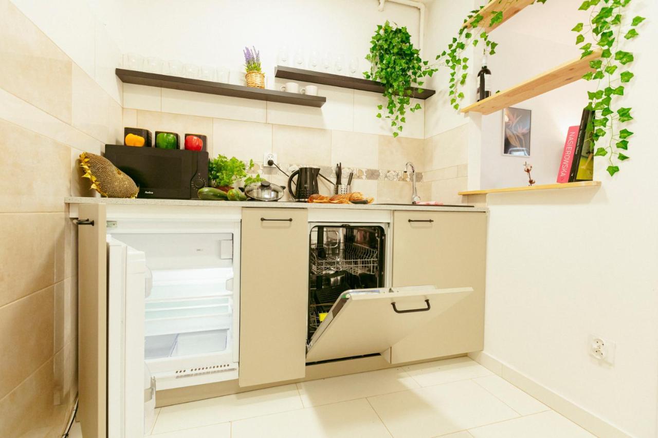 Chmielna - 250M Od Zlotych Tarasow, 350M Od Dworca Centralnego - Wifi - Smart Tv 55 Cali - Better Rental Varsovia Exterior foto