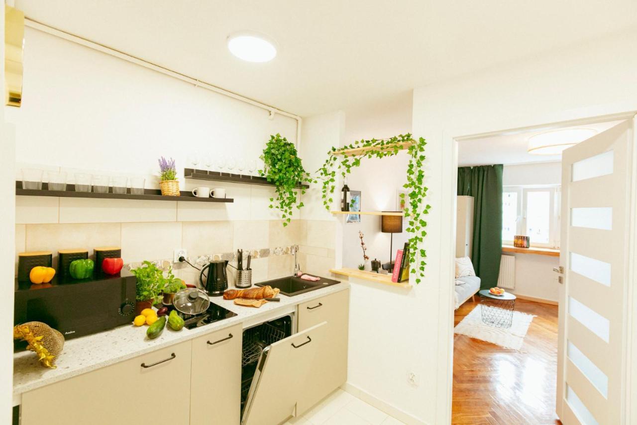 Chmielna - 250M Od Zlotych Tarasow, 350M Od Dworca Centralnego - Wifi - Smart Tv 55 Cali - Better Rental Varsovia Exterior foto
